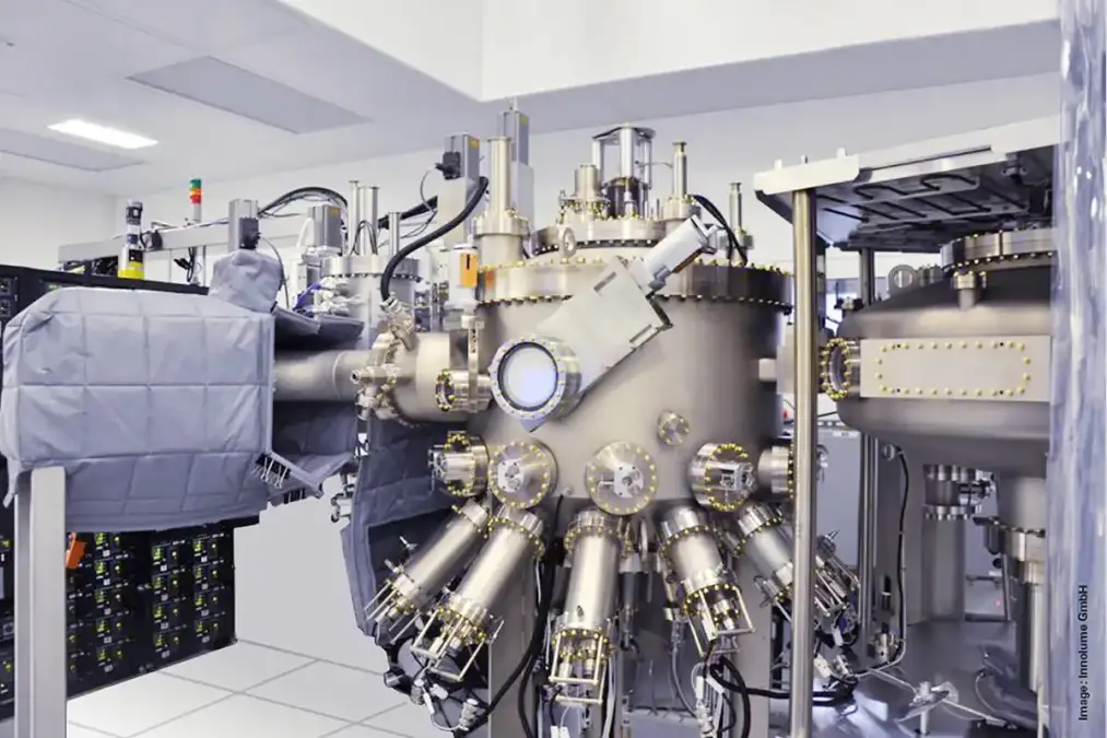 Molecular beam epitaxy system by Innolume GmbH